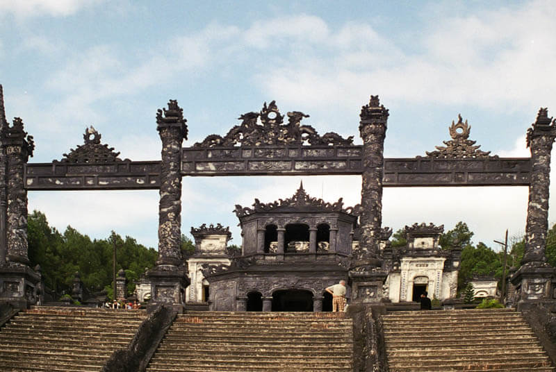 Huè, Vietnam: la tomba dell’imperatore Khai Dinh