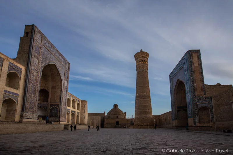 minareto-Kalyan-Miri-Arab-madrasa-Mosque-Kalyan-Po-i-Kalyan © Gabriele Stoia